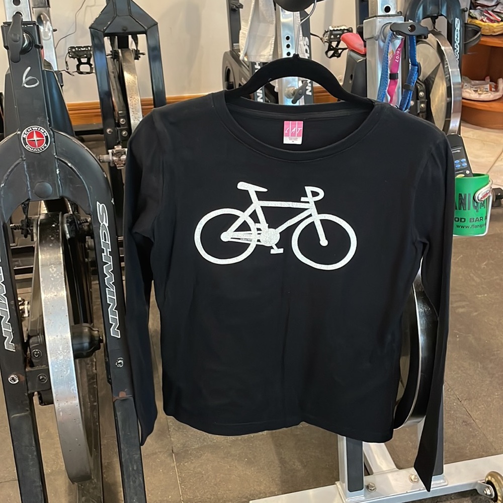 🥰Cycling🥰long sleeved woman’s tee medium - Picture 5 of 5